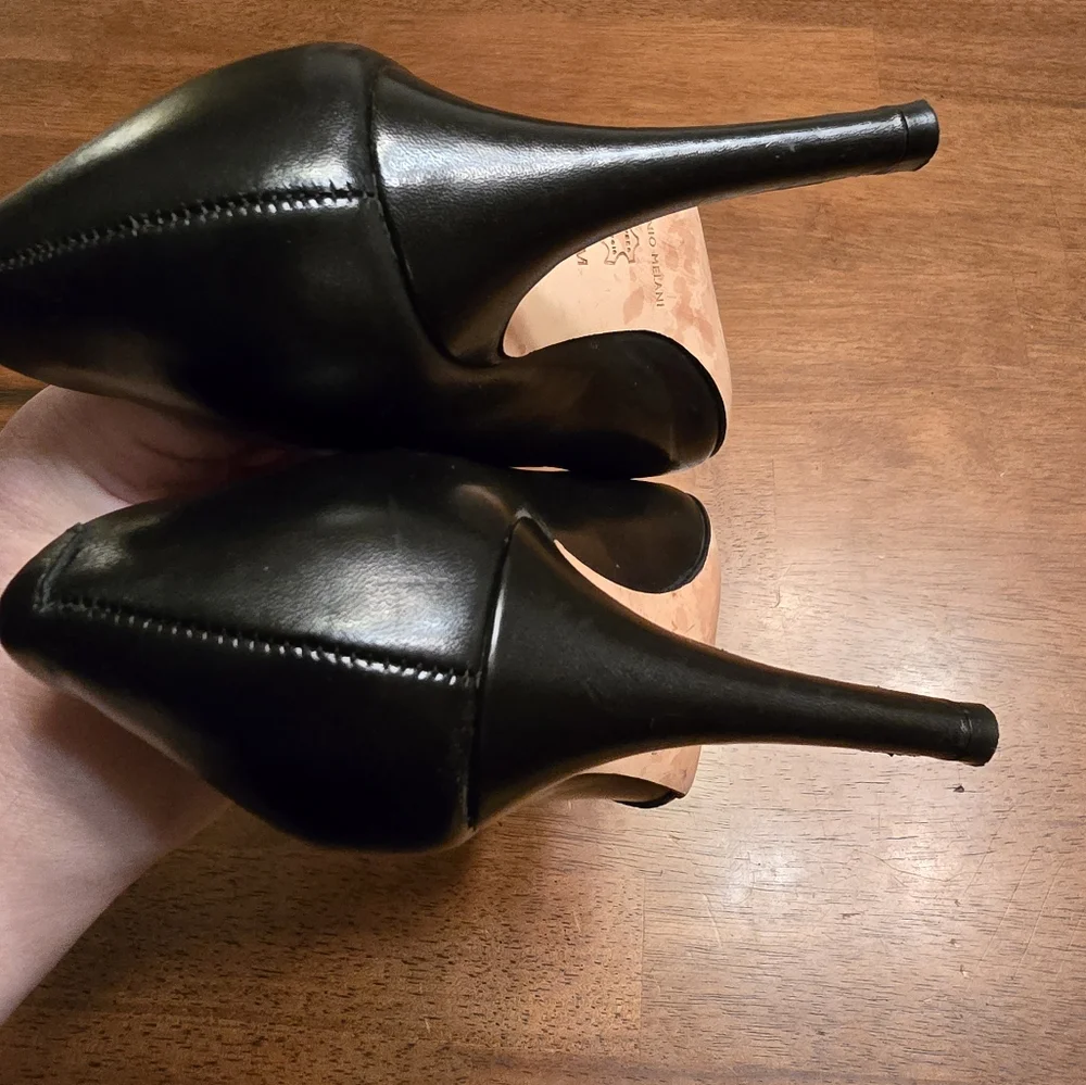 ANTONIO MELANI Clarete Black Leather Heels With Asymmetrical Textured Toe - Picture 5 of 8
